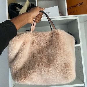 Fluffy Bag (Faux Fur)